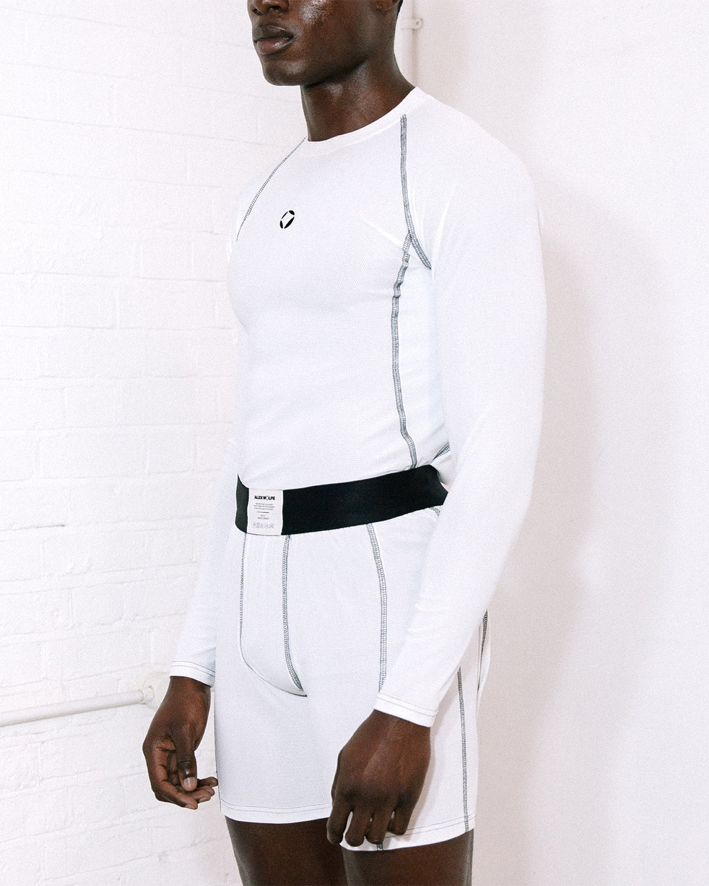 HERO SHORTS WHITE MESH